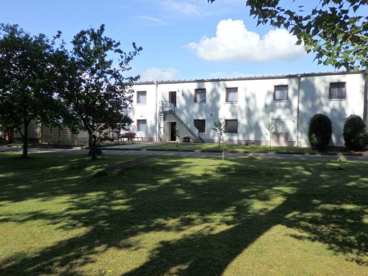 Zur Saale Hotel Weißenfels Exterior foto