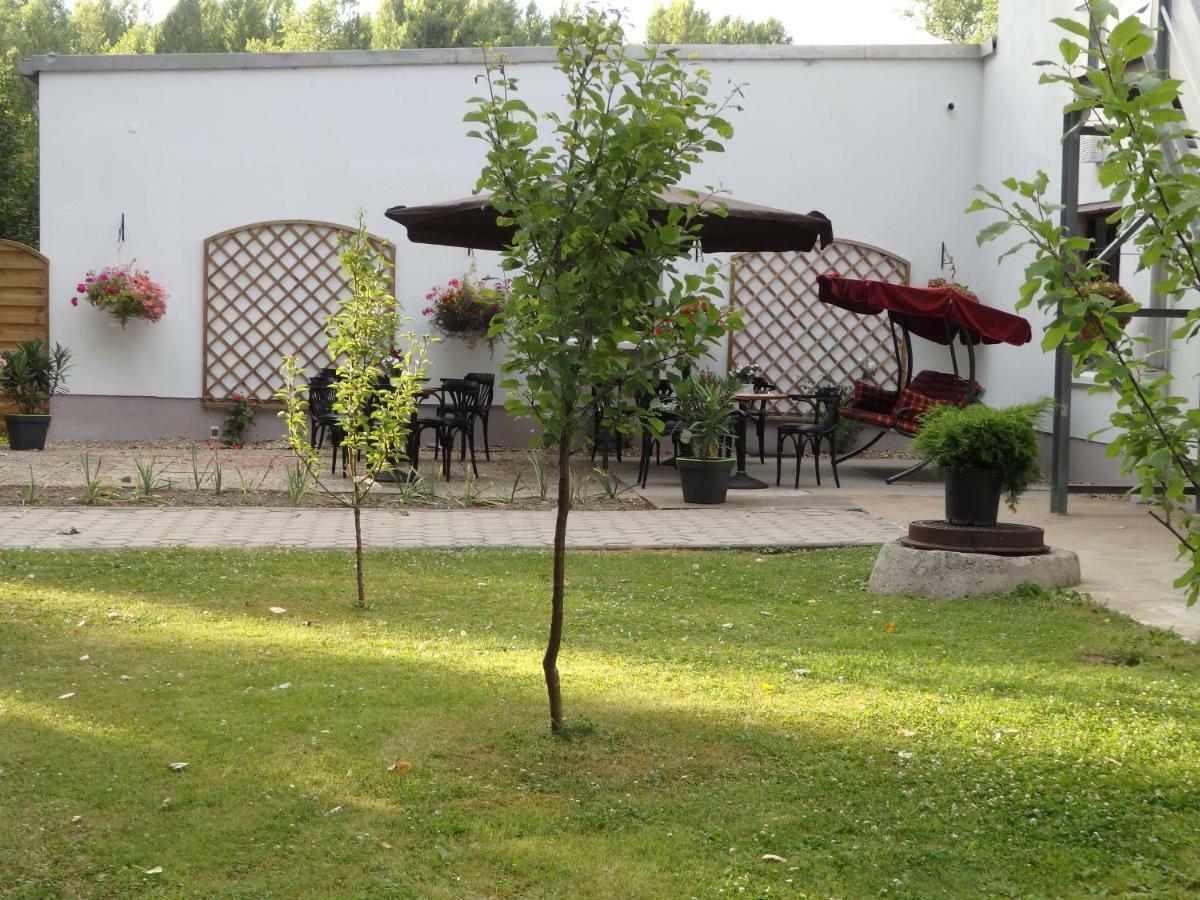 Zur Saale Hotel Weißenfels Exterior foto