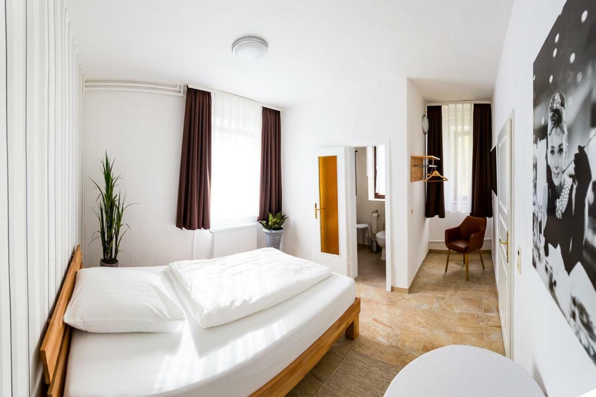 Zur Saale Hotel Weißenfels Exterior foto